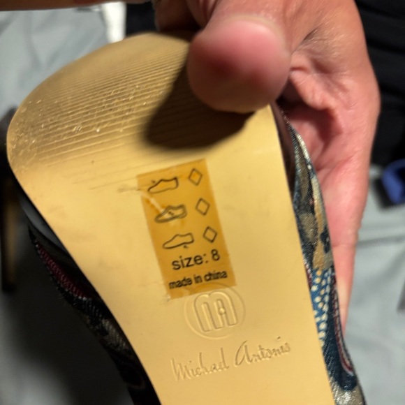 EUC Fergi tall heels - Picture 2 of 5